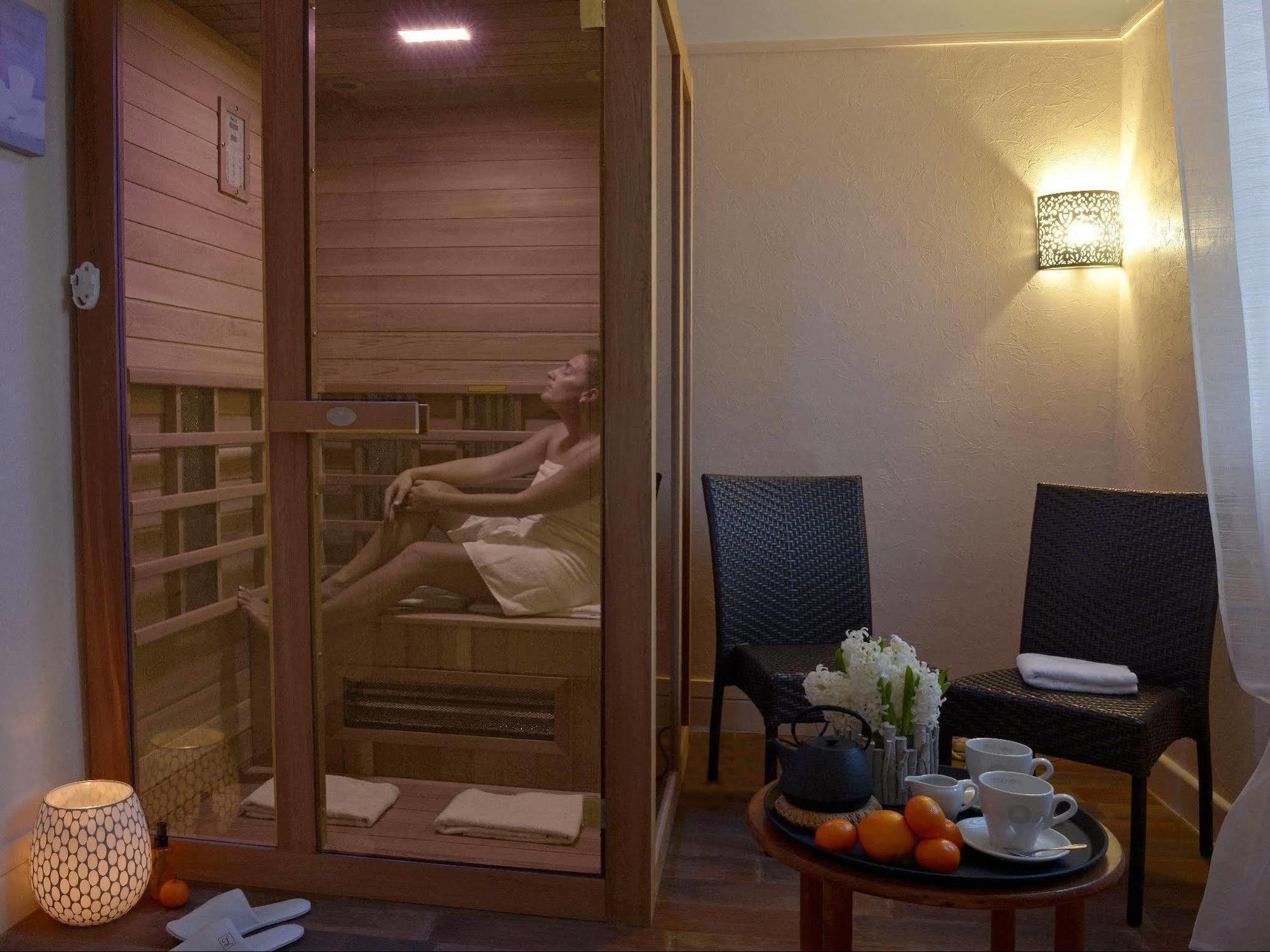 Logis Hotel Le Continental Châteauroux Εξωτερικό φωτογραφία